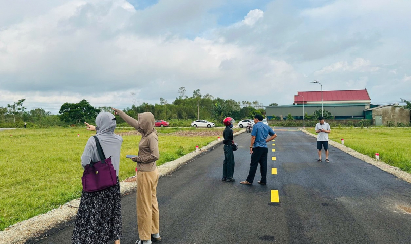 “Cò đất” náo loạn vùng quê, Công an vào cuộc -0