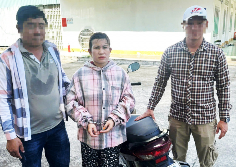 Bắt và vận động đầu thú nhiều đối tượng có lệnh truy nã -0