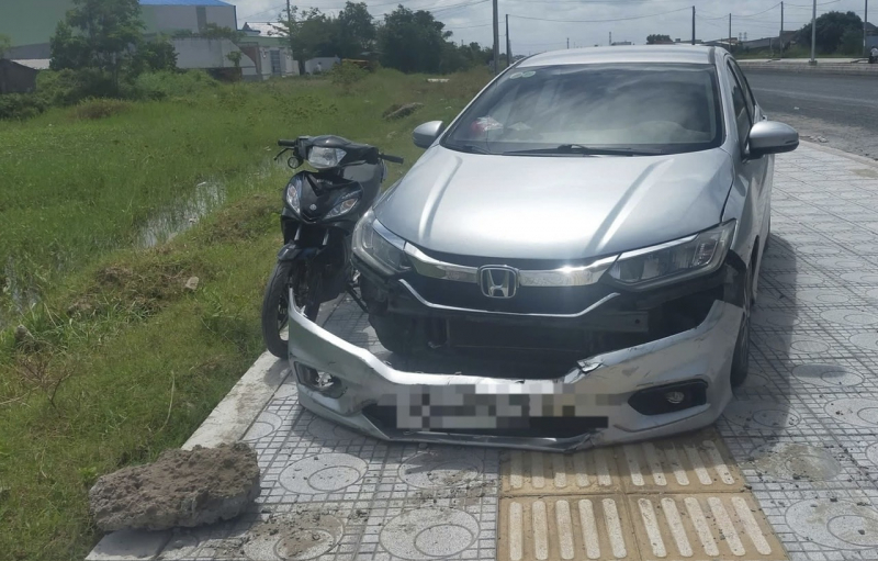 Truy xét 2 đối tượng trộm chó manh động cướp xe người dân để tẩu thoát -0