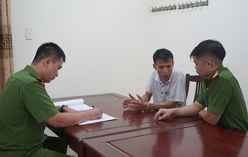 Khởi tố, bắt giam 2 đối tượng xâm phạm lợi ích của Nhà nước -1