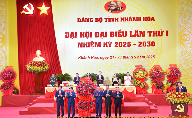 Chủ tịch Quốc hội Trần Thanh Mẫn dự Đại hội Đại biểu Đảng bộ tỉnh Khánh Hòa lần thứ nhất -0