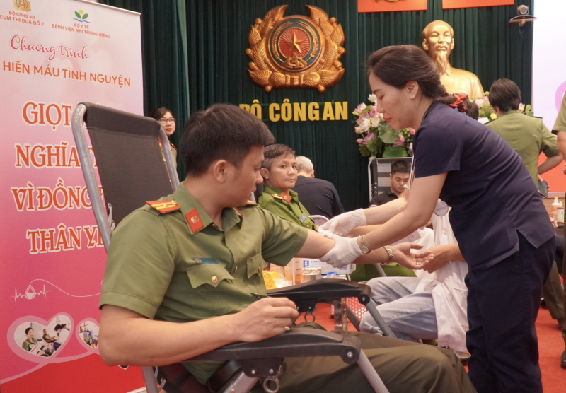 CBCS Cụm thi đua số 7 sôi nổi hiến máu tình nguyện -0