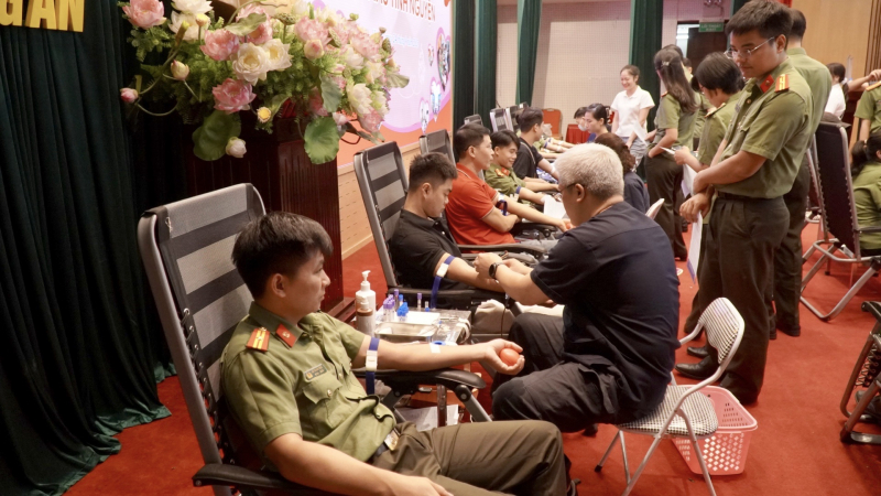 CBCS Cụm thi đua số 7 sôi nổi hiến máu tình nguyện -1