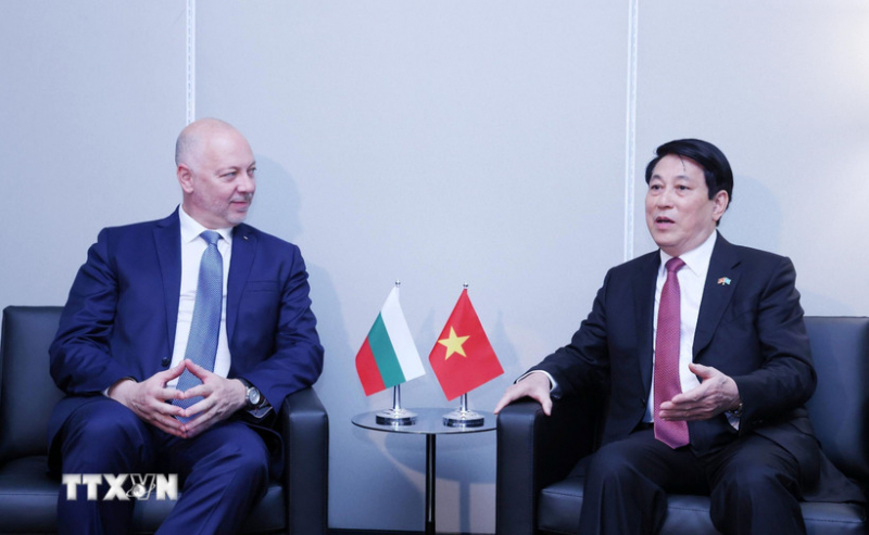 Chủ tịch nước gặp gỡ, tiếp xúc với Lãnh đạo Bulgaria và Bồ Đào Nha -0