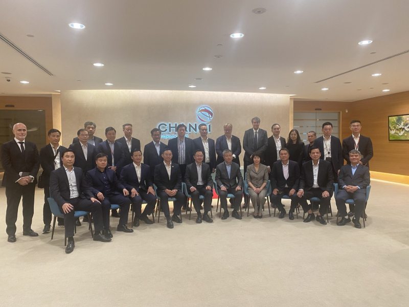 Deputy Minister Nguyen Ngoc Lam studies international airport models in regional countries -0