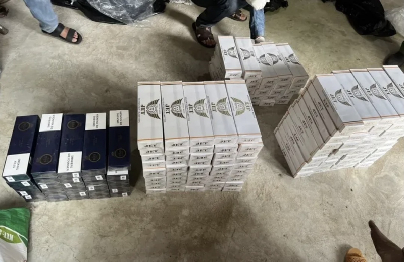 Băng cướp chuyên đặt “bàn chông” trên đường để cướp xe chở thuốc lá lậu lãnh án -0