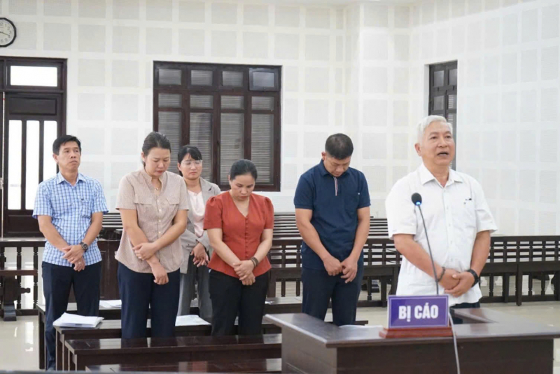 Nguyên Giám đốc Cảng vụ Hàng hải lập khống hàng trăm chuyến công tác để 