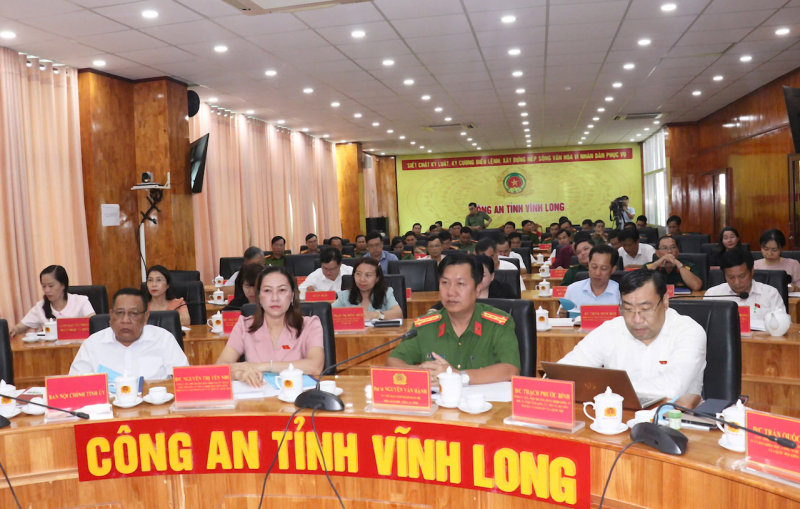 z7045712809460_6223e003de62841cbbea7ca2cd262ebb.jpg -0