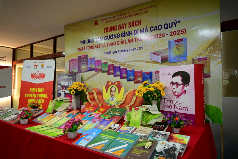 22 tác phẩm đạt giải Cuộc thi viết “Những tấm gương bình dị mà cao quý” lần thứ 16 -0