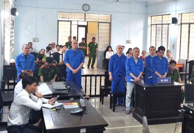 Đi đòi nợ thuê, nhóm bị cáo lãnh hơn 66 năm tù -0