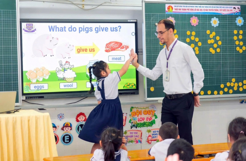 Sách giáo khoa: nền tảng trụ cột của giáo dục -0