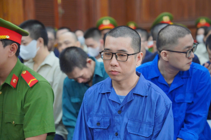 Bốn anh em nằm trong đường dây tổ chức đánh bạc 3,8 tỷ USD trên không gian mạng lãnh án -0