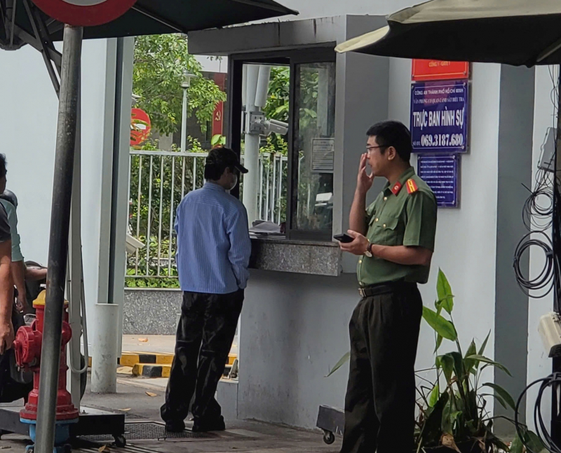 Ca sĩ Khánh Phương đến làm việc với Công an TP Hồ Chí Minh  -1