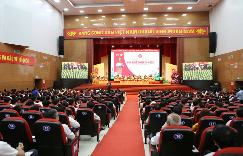 Đại hội Thi đua yêu nước tỉnh Nghệ An năm 2025: Tôn vinh, lan toả những tấm gương điển hình tiên tiến -0