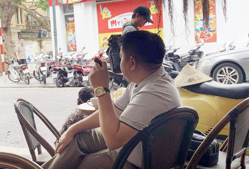 cafe5.jpg -0