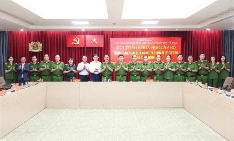 Nâng cao hiệu quả quản lý cư trú trong tình hình mới -0