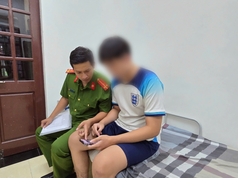 Vì sao sinh viên dễ rơi vào bẫy “bắt cóc” online? -0