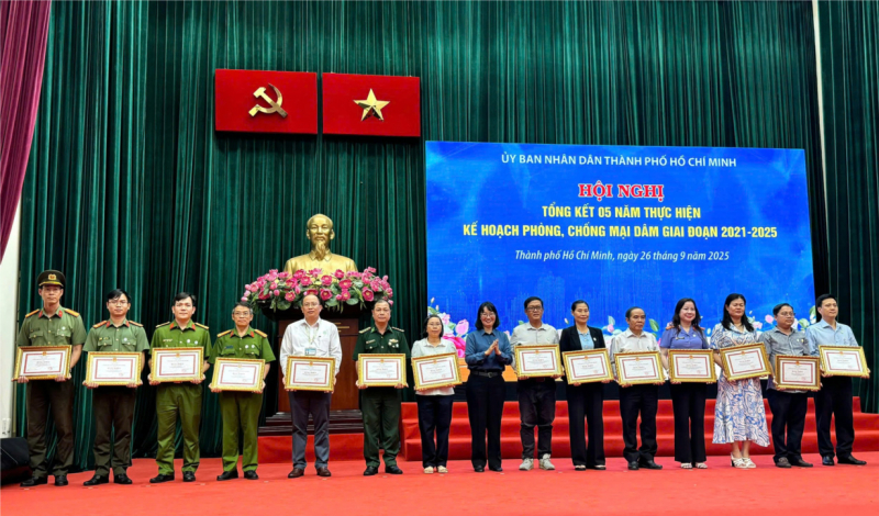 TP Hồ Chí Minh: Hoạt động mại dâm diễn biến phức tạp với nhiều hình thức trá hình -1