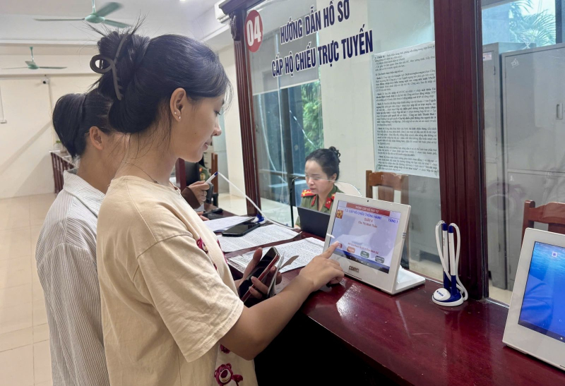 Công an Thanh Hoá rút ngắn thời gian xử lý hồ sơ trong lĩnh vực xuất nhập cảnh -0