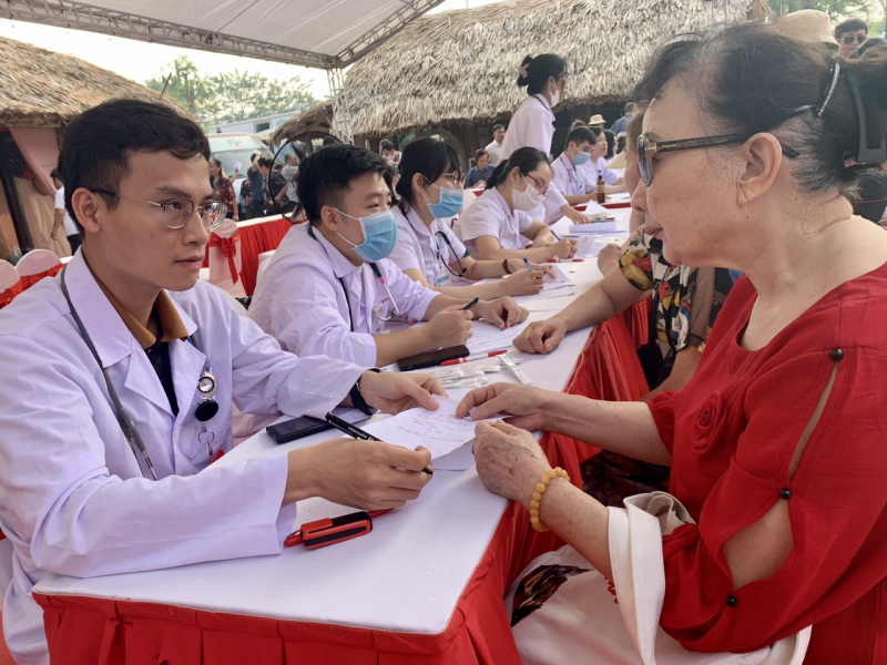 Bộ Y tế đề xuất khám sức khoẻ miễn phí cho người cao tuổi, người nghèo từ năm 2026 -0