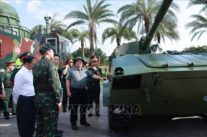 Thủ tướng: Đẩy mạnh nghiên cứu, ứng dụng khoa học, kỹ thuật phát triển công nghiệp quốc phòng -0