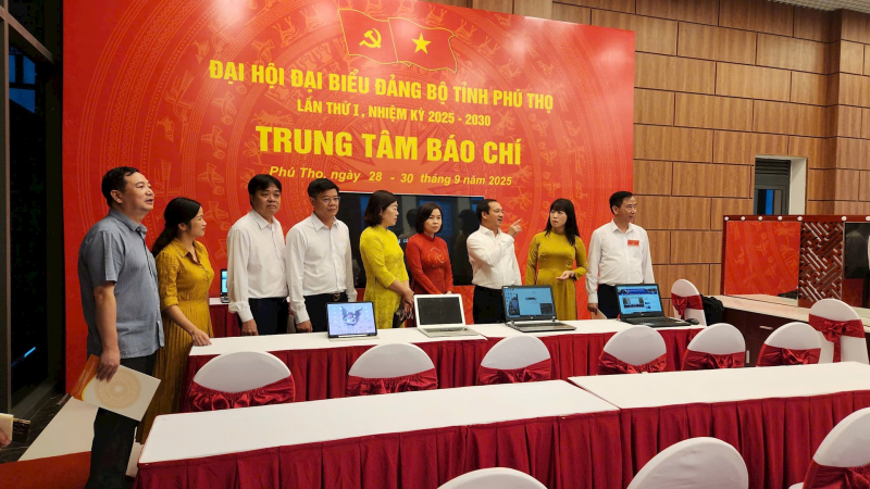Khai trương Trung tâm báo chí phục vụ Đại hội đại biểu Đảng bộ tỉnh Phú Thọ -0