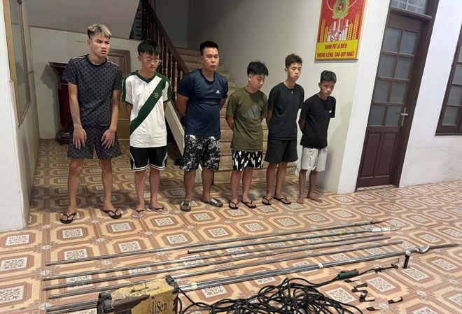 Công an Hải Phòng bắt giam nhóm thanh niên tụ tập cổ vũ đua xe, gây rối trật tự công cộng -0