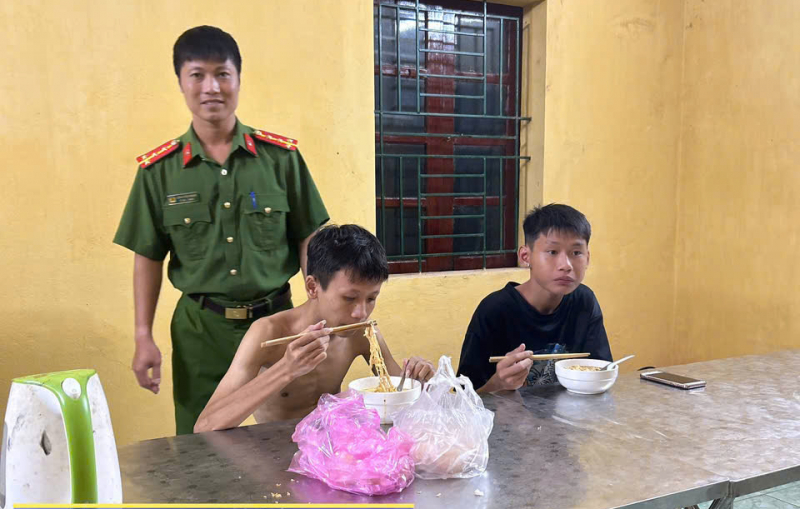 Công an Thanh Hoá ứng phó kịp thời nhiều sự cố trong đêm mưa bão -0