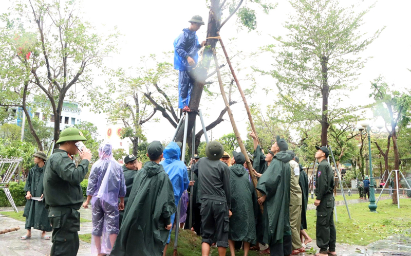 Tổng lực khắc phục hậu quả bão số 10 -0