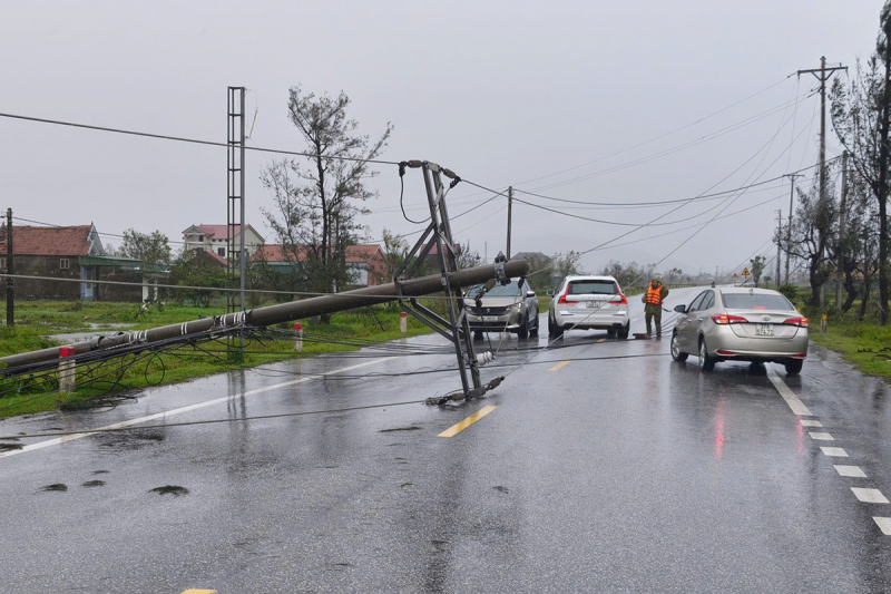Tổng lực khắc phục hậu quả bão số 10 -0