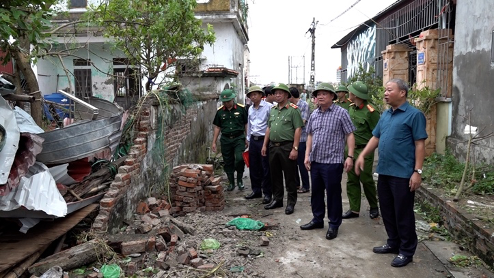 Hỗ trợ người dân thiệt hại nặng nề sau bão -0