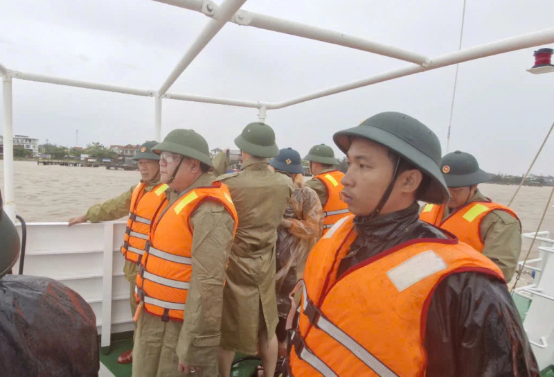 Gặp những ngư dân dân may mắn thoát chết kể lại phút giây sinh tử  -0