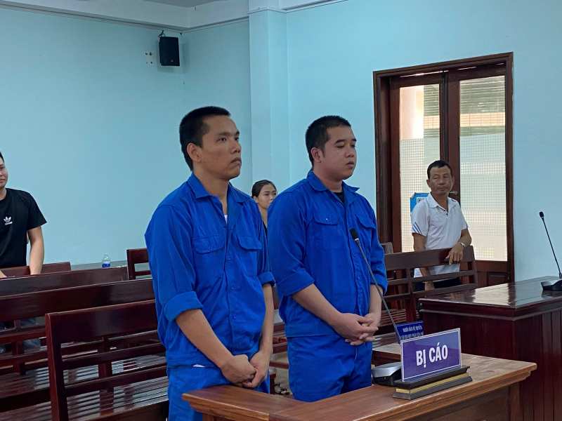 Mở tiệc sinh nhật bằng ma túy, đôi bạn thân lãnh hơn 15 năm tù -0