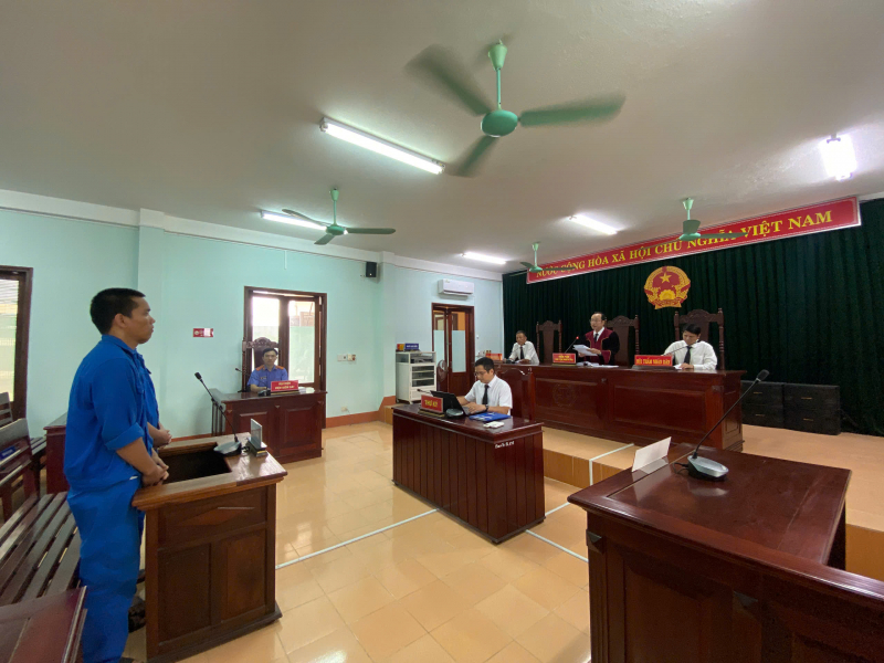 Mở tiệc sinh nhật bằng ma túy, đôi bạn thân lãnh hơn 15 năm tù -0