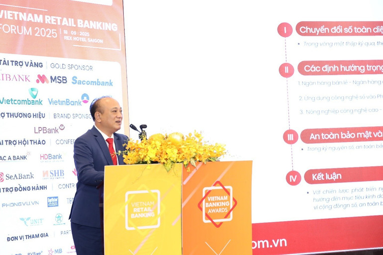 Agribank tiếp tục khẳng định vị thế tiên phong trong kỷ nguyên số tại Diễn đàn Ngân hàng Bán lẻ Việt Nam 2025 -0