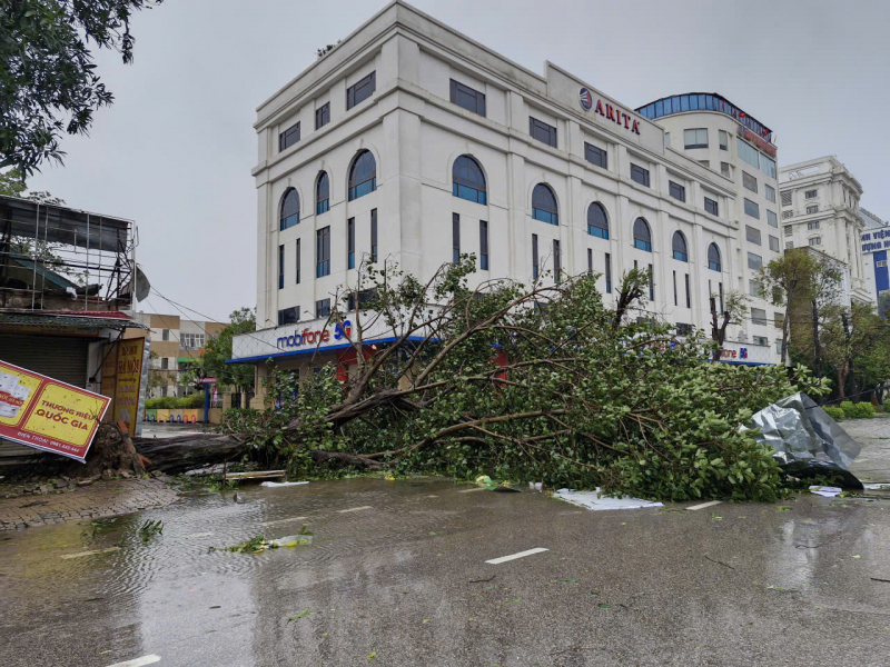 Bão số 10 gây thiệt hại nặng nề ở Nghệ An -0