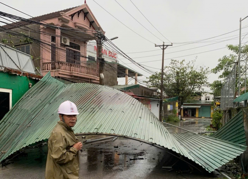 Bão số 10 gây thiệt hại nặng nề ở Nghệ An -0