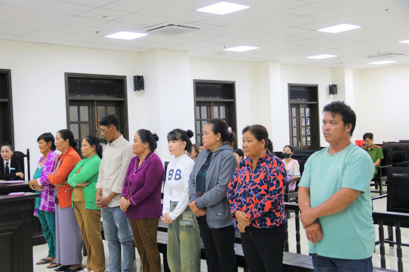 Băng nhóm lừa bán 47 phụ nữ sang Trung Quốc làm vợ bị phạt 113 năm tù -0