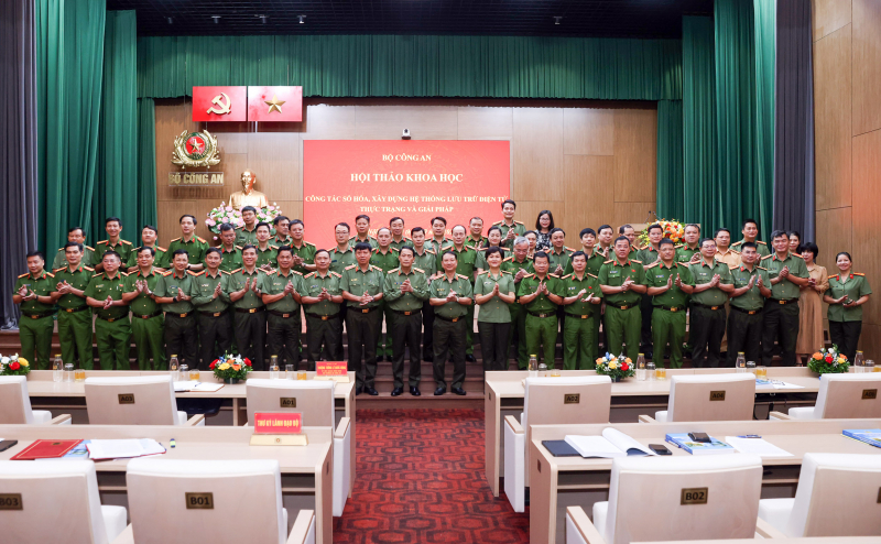 Đẩy mạnh số hóa, hiện đại hóa công tác lưu trữ trong CAND -0