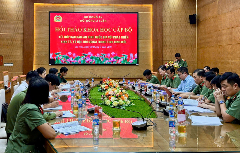 Kết hợp bảo đảm ANQG với phát triển kinh tế-xã hội và đối ngoại trong tình hình mới -0