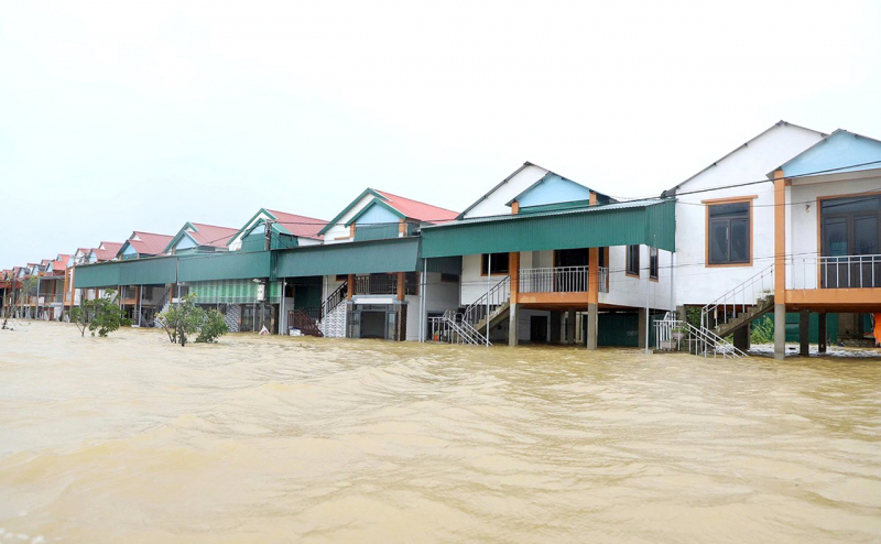 Pasca Badai No. 10, Warga Ha Tinh Berjuang Melawan Banjir -0