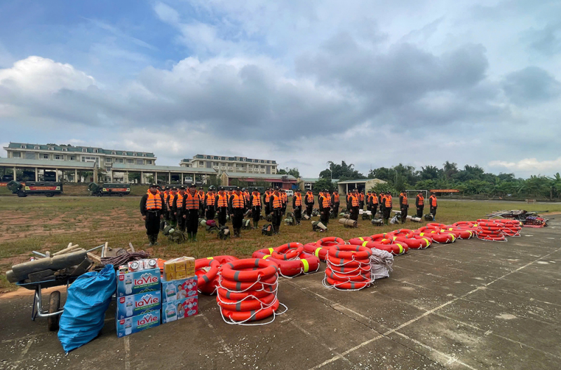 Bộ Công an xuất quân hỗ trợ người dân vùng mưa lũ Tuyên Quang -0