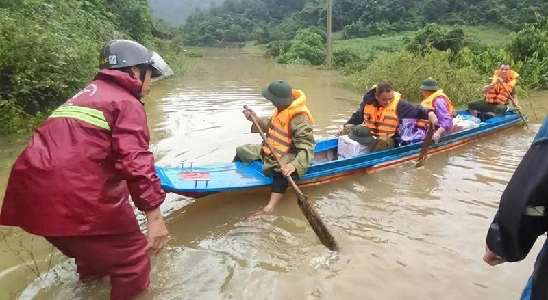 Công an Lạng Sơn cứu giúp nhân dân tại các địa bàn trọng điểm ngập lụt -0
