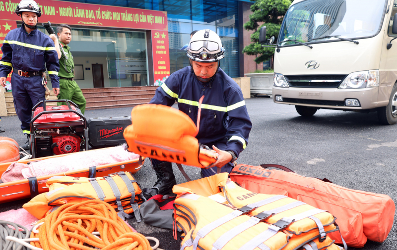 Lực lượng PCCC và CNCH khẩn trương chi viện Tuyên Quang -6