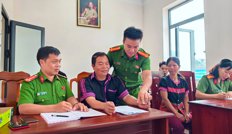 Tuyên truyền pháp luật và lan tỏa yêu thương tại vùng biên giới Đà Nẵng -0