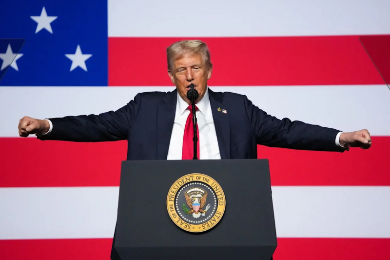 Tổng thống Trump tuyên bố điều tàu ngầm đến gần bờ biển Nga -0