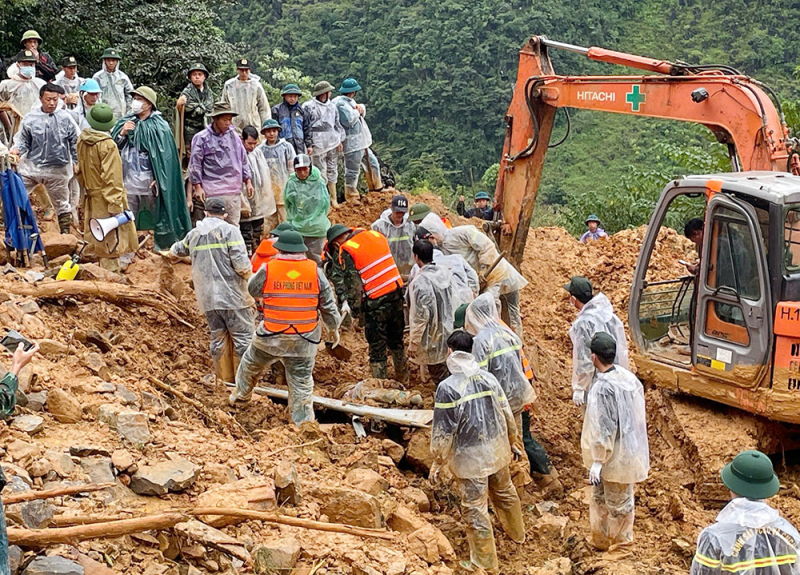 ສົບຄົນທຳອິດໄດ້ຖືກພົບເຫັນຢູ່ເຂດດິນເຈື່ອນຢູ່ຕາແສງ Lung Cu -0