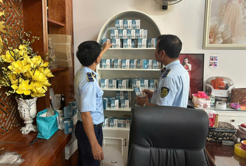 Phạt chủ cơ sở kinh doanh trà sữa “bẩn” trên sàn thương mại điện tử 144 triệu đồng -0