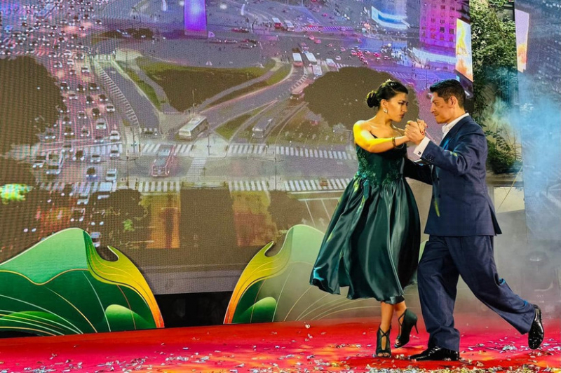 អាហ្សង់ទីនផ្សព្វផ្សាយរបាំ Tango នៅវៀតណាម -0