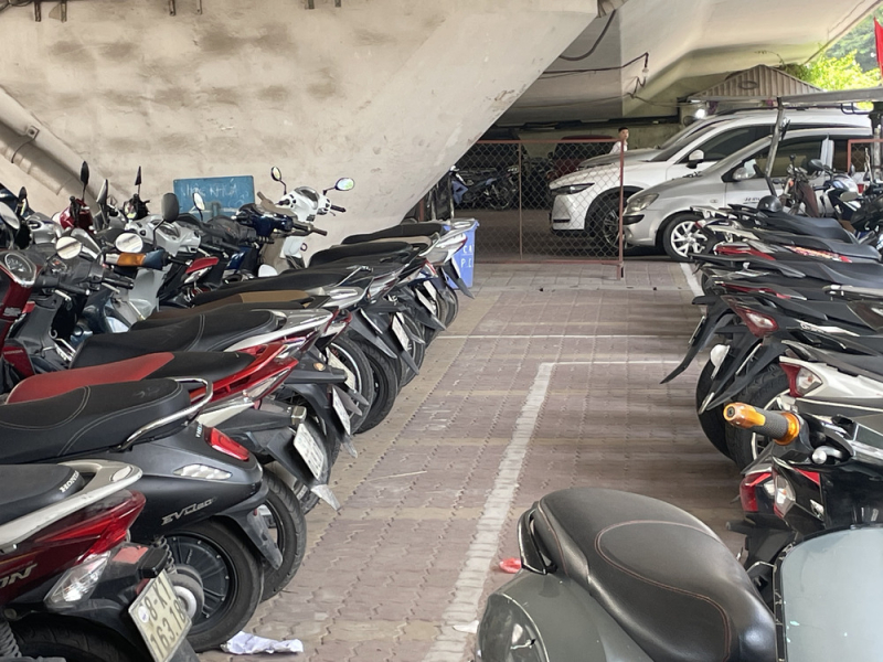 Yêu cầu Hà Nội rà soát, xử lý nghiêm các bãi trông xe không nằm trong quy hoạch -0